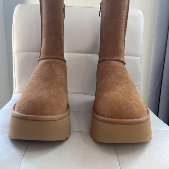 UGG Women’s Classic Twin Seam New Heights Boot - Picture 2 of 12